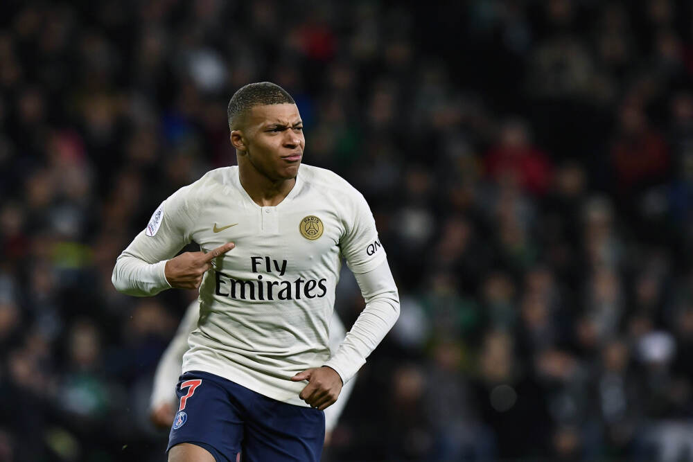 特朗普：不考虑向乌克兰输送战斧导弹